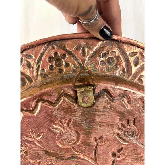 Vintage Hammered Copper Wall Plate Bird Floral Repoussé Hanging Decor 16" - Picture 5 of 11